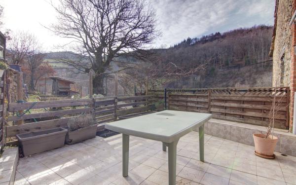 Maison à vendre    5 pièces •  La Valla-en-Gier