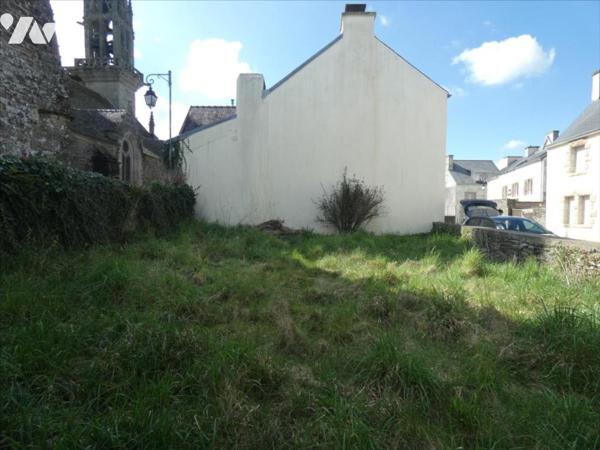 PLEYBEN- Grande maison, plein centre