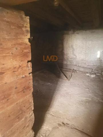 corps de ferme et sa longère en pierre avec terrain à Villeneuve