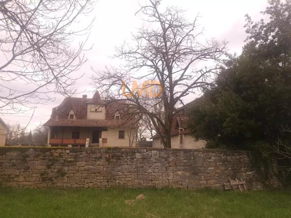 corps de ferme et sa longère en pierre avec terrain à Villeneuve