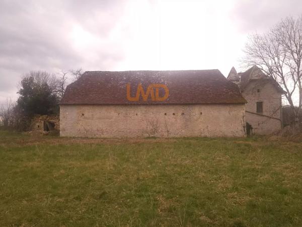 corps de ferme et sa longère en pierre avec terrain à Villeneuve