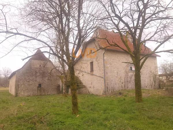 corps de ferme et sa longère en pierre avec terrain à Villeneuve