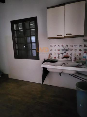 corps de ferme et sa longère en pierre avec terrain à Villeneuve