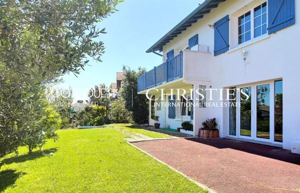 À vendre Saint-Jean-de-Luz - Villa proche de la plage d'Erromardie