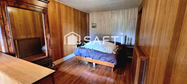 Maison en pierre de 168m2 avec jardin atypique