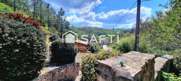 Maison en pierre de 168m2 avec jardin atypique