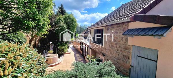 Maison en pierre de 168m2 avec jardin atypique