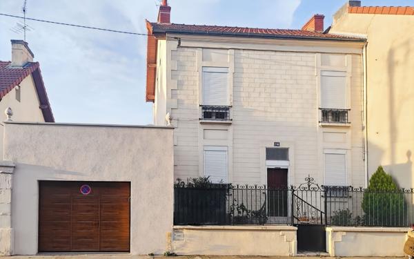 Maison à vendre    4 pièces •  Montluçon
