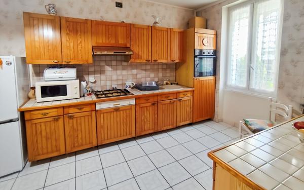 Maison à vendre    4 pièces •  Montluçon