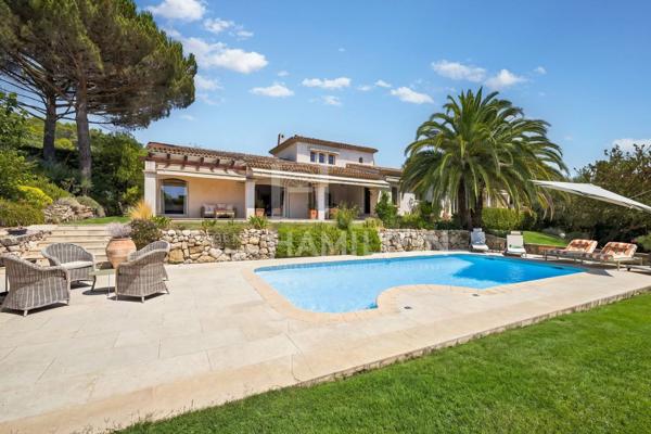 Magnifique villa de plain-pied avec piscine proche de Valbonne Châteauneuf-grasse
