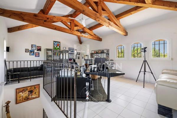 Magnifique villa de plain-pied avec piscine proche de Valbonne Châteauneuf-grasse
