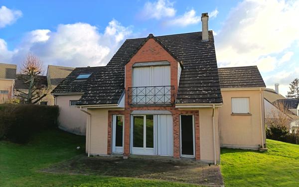 Maison à louer    7 pièces • 141 m2 Eu