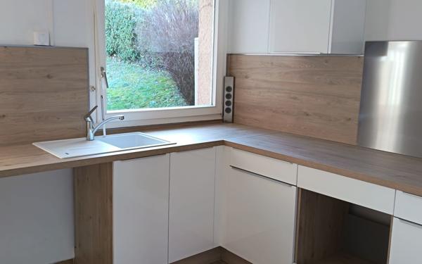 Maison à louer    7 pièces • 141 m2 Eu