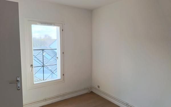 Maison à louer    7 pièces • 141 m2 Eu