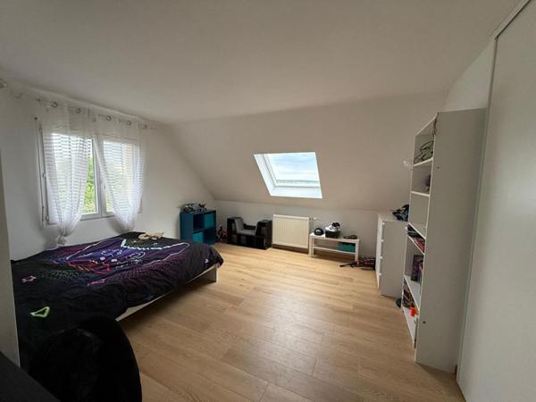 BREUILLET - 91650 Maison individuelle - 1 Etage- 5 chambres Sous sol Total Terrain  582500  HAI