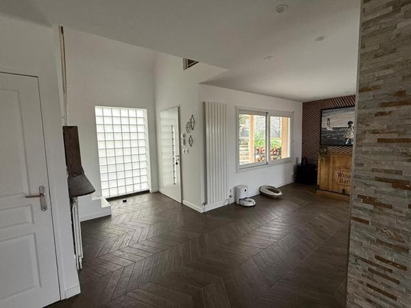 BREUILLET - 91650 Maison individuelle - 1 Etage- 5 chambres Sous sol Total Terrain  582500  HAI