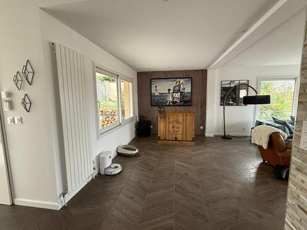 BREUILLET - 91650 Maison individuelle - 1 Etage- 5 chambres Sous sol Total Terrain  582500  HAI