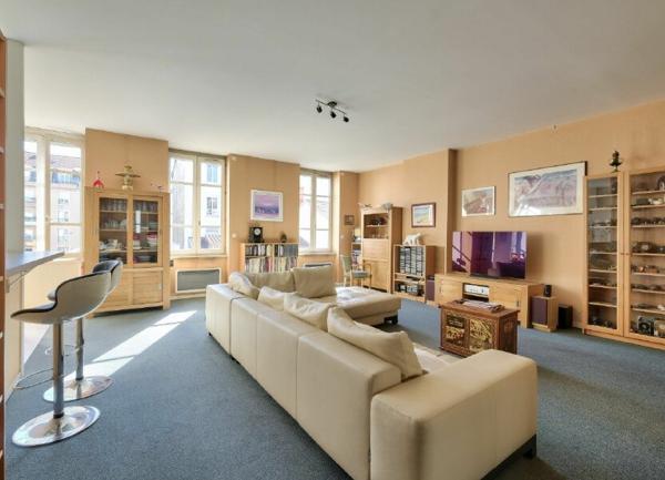 Appartement à vendre    3 pièces •  Lyon 7