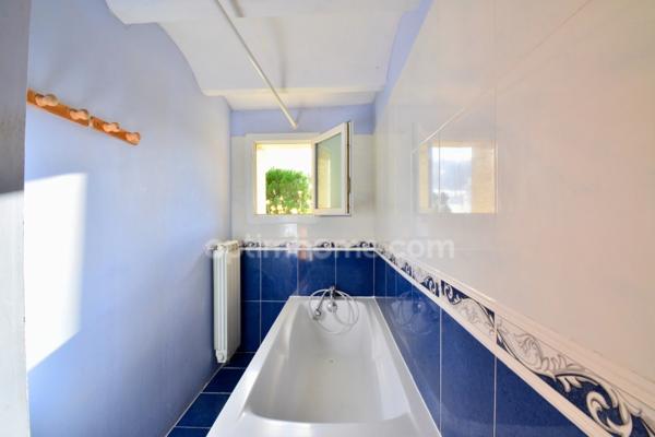 VAILHAUQUES - A vendre, Maison de 97m2 avec grande terrasse