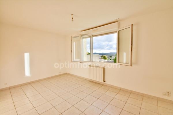 VAILHAUQUES - A vendre, Maison de 97m2 avec grande terrasse