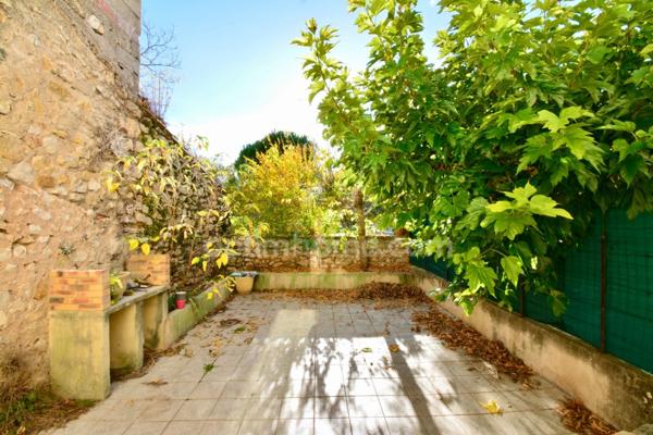 VAILHAUQUES - A vendre, Maison de 97m2 avec grande terrasse