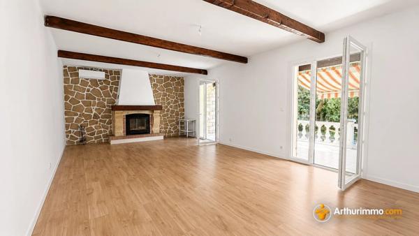 Vente                                                      Villa
                        
                     4 pièces                      115 m2                     à Pourrières