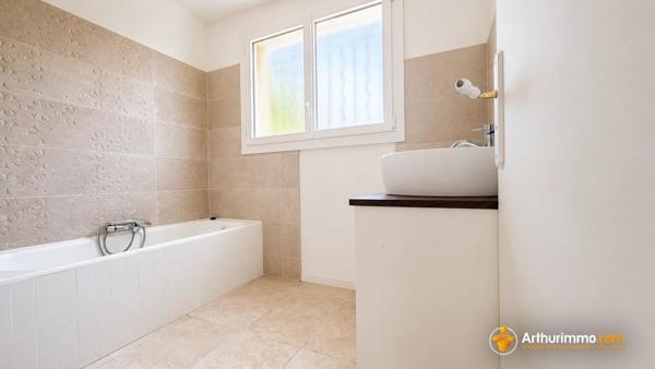 Vente                                                      Villa
                        
                     4 pièces                      115 m2                     à Pourrières