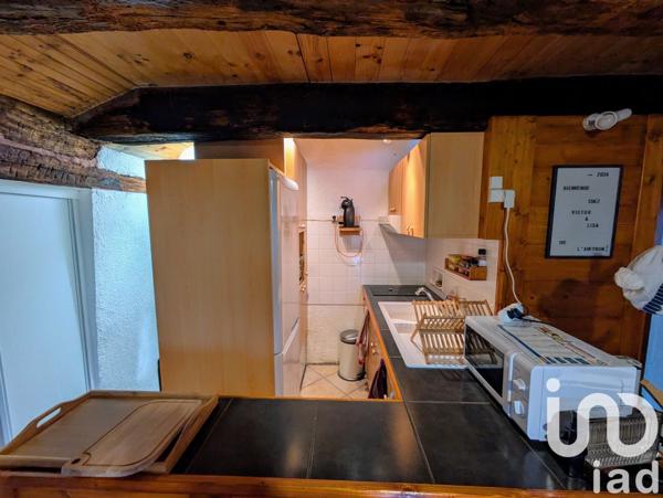 Maison de village 2 pièces de 45 m² à Saint-Victor-et-Melvieu (12400)