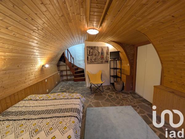 Maison de village 2 pièces de 45 m² à Saint-Victor-et-Melvieu (12400)