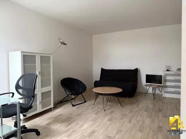 STUDIO MEUBLE avec PARKING sécurisé
