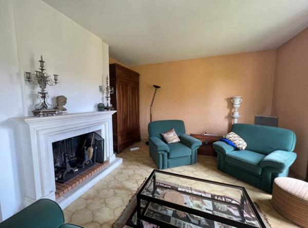 Maison avec piscine Voeuil Et Giget 5 pièce(s) 135 m2