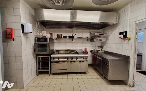 CARHAIX - FONDS DE COMMERCE