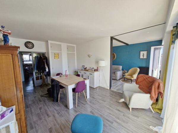 APPARTEMENT T4 - 2 BALCONS - PARKING et CAVE