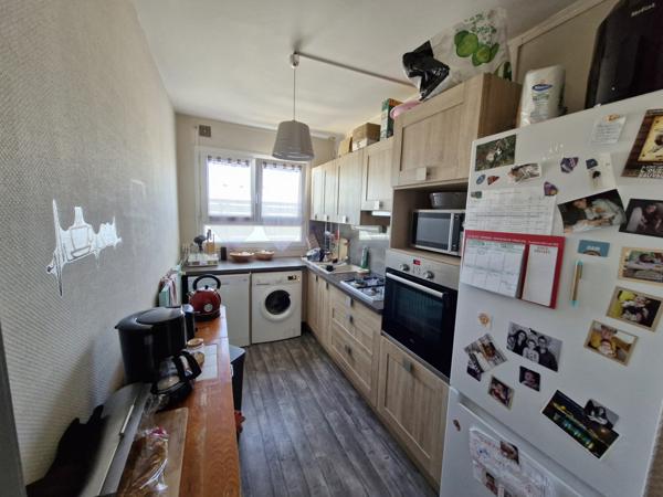 APPARTEMENT T4 - 2 BALCONS - PARKING et CAVE