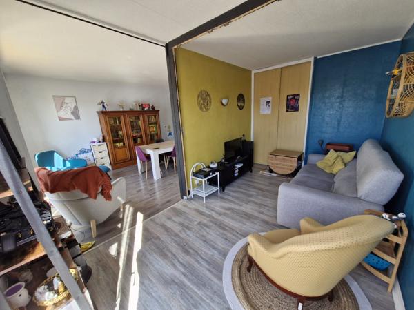 APPARTEMENT T4 - 2 BALCONS - PARKING et CAVE