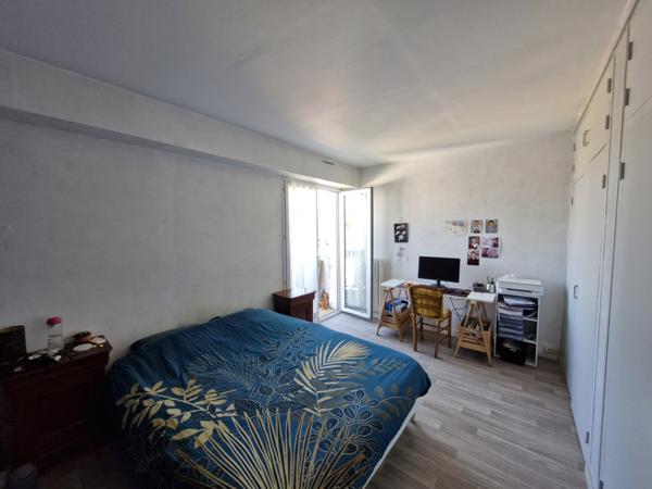 APPARTEMENT T4 - 2 BALCONS - PARKING et CAVE