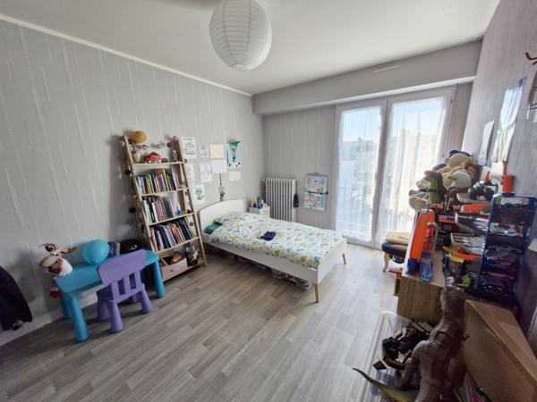 APPARTEMENT T4 - 2 BALCONS - PARKING et CAVE