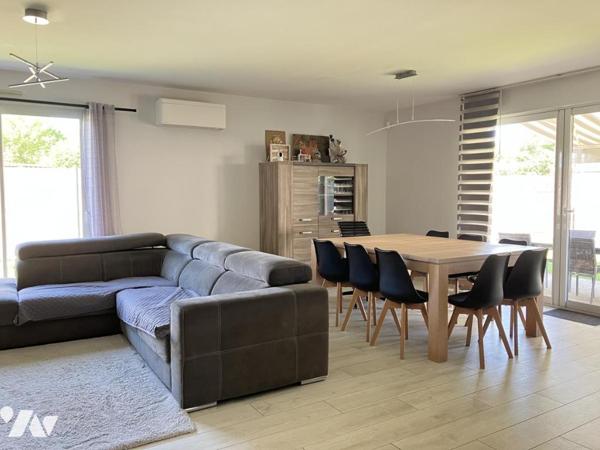 SAINTE-PAZANNE Maison plain-pied 4 chambres, garage et terrain clos