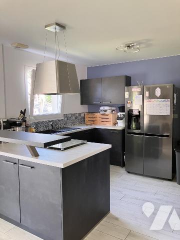 SAINTE-PAZANNE Maison plain-pied 4 chambres, garage et terrain clos