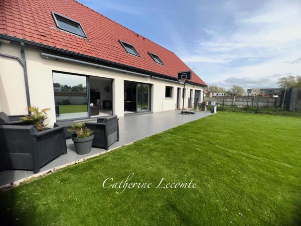 À VENDRE - WIMILLE - MAISON 9 PIÈCES - 199 M2 - VIE DE PLAIN-PIED - 4 CHAMBRES - EXPOSITION SUD - JARDIN CLOS - GARAGE 3 VOITURES