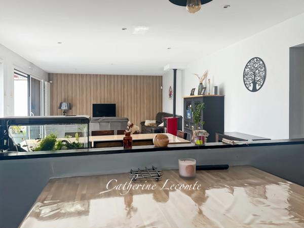 À VENDRE - WIMILLE - MAISON 9 PIÈCES - 199 M2 - VIE DE PLAIN-PIED - 4 CHAMBRES - EXPOSITION SUD - JARDIN CLOS - GARAGE 3 VOITURES