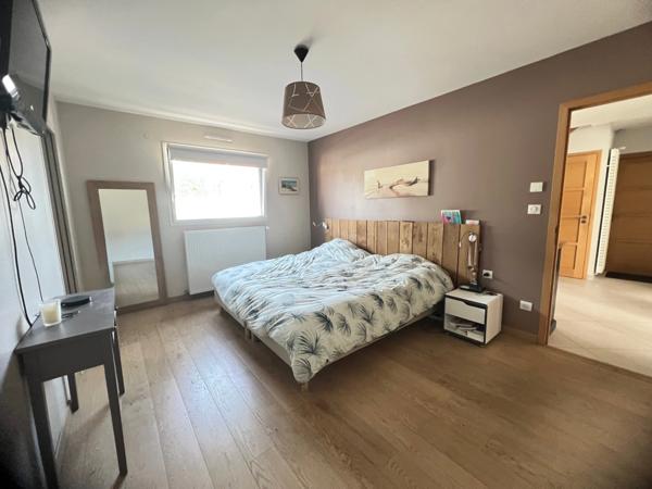 À VENDRE - WIMILLE - MAISON 9 PIÈCES - 199 M2 - VIE DE PLAIN-PIED - 4 CHAMBRES - EXPOSITION SUD - JARDIN CLOS - GARAGE 3 VOITURES