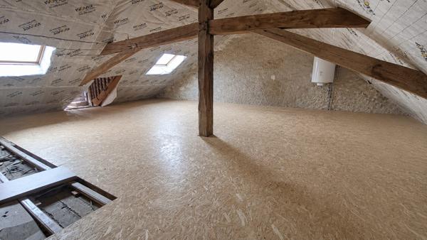 APPARTEMENT BEAUX VOLUMES 130m² A FINIR DE RENOVER