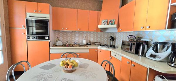 Maison avec sous sol parcelle boise et constructible