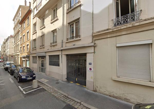 Parking 10 m² LYON
