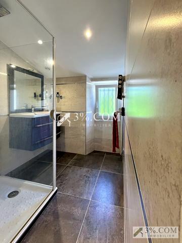 Maison
                                                                                                                                                                                                                                                                                                                        5 pièce(s)                                                                                                                                                                                                          4 chambre(s)                                                                                                                                                                                                          175  m²