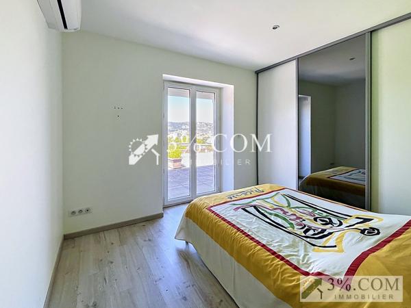 Maison
                                                                                                                                                                                                                                                                                                                        5 pièce(s)                                                                                                                                                                                                          4 chambre(s)                                                                                                                                                                                                          175  m²