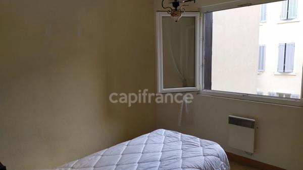 Dpt Bouches du Rhône (13), à vendre MARSEILLE 3EME ARRONDISSEMENT appartement T3 de 54,36 m²