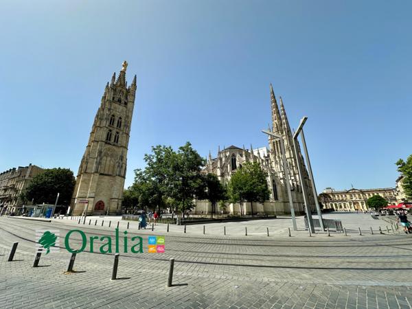 Parking · Location Bordeaux (33000)
