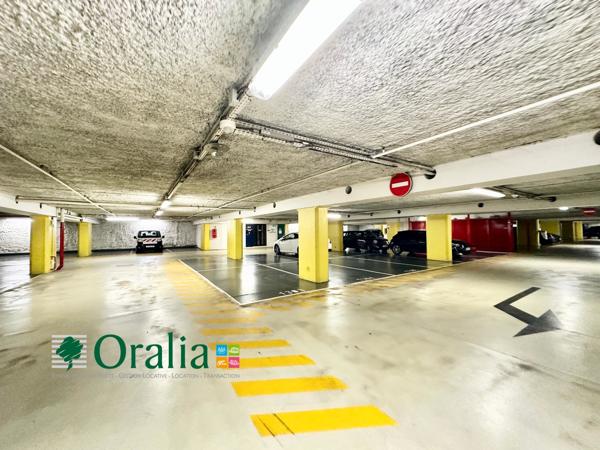 Parking · Location Bordeaux (33000)